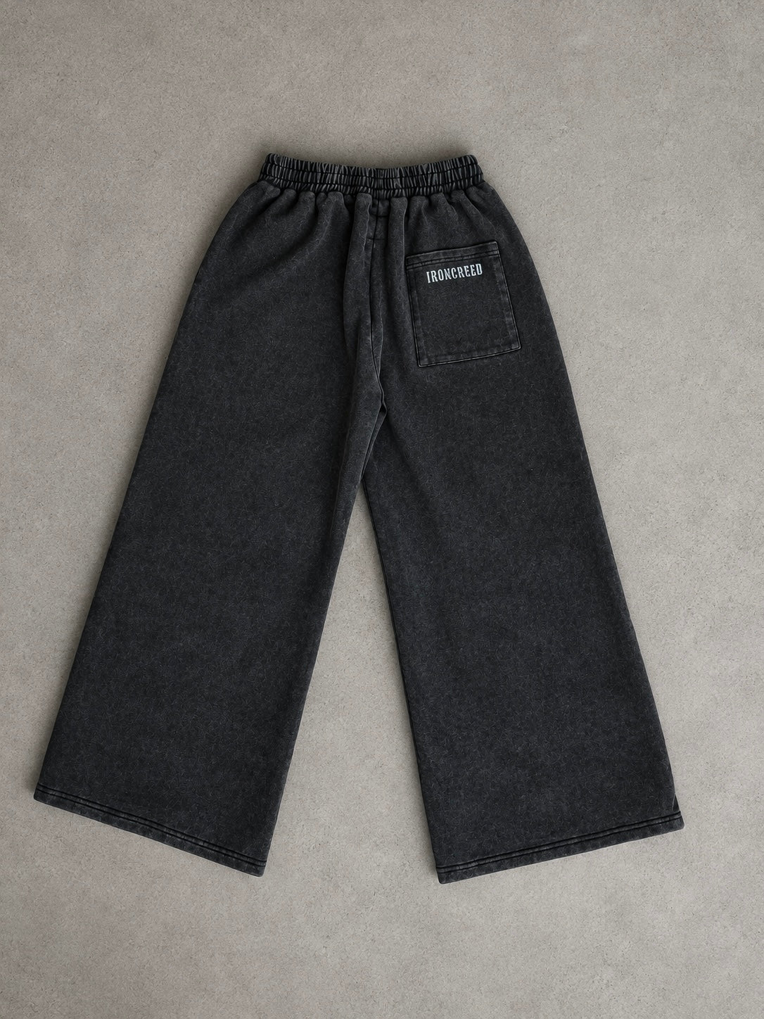 ESSENTIAL SWEATPANT